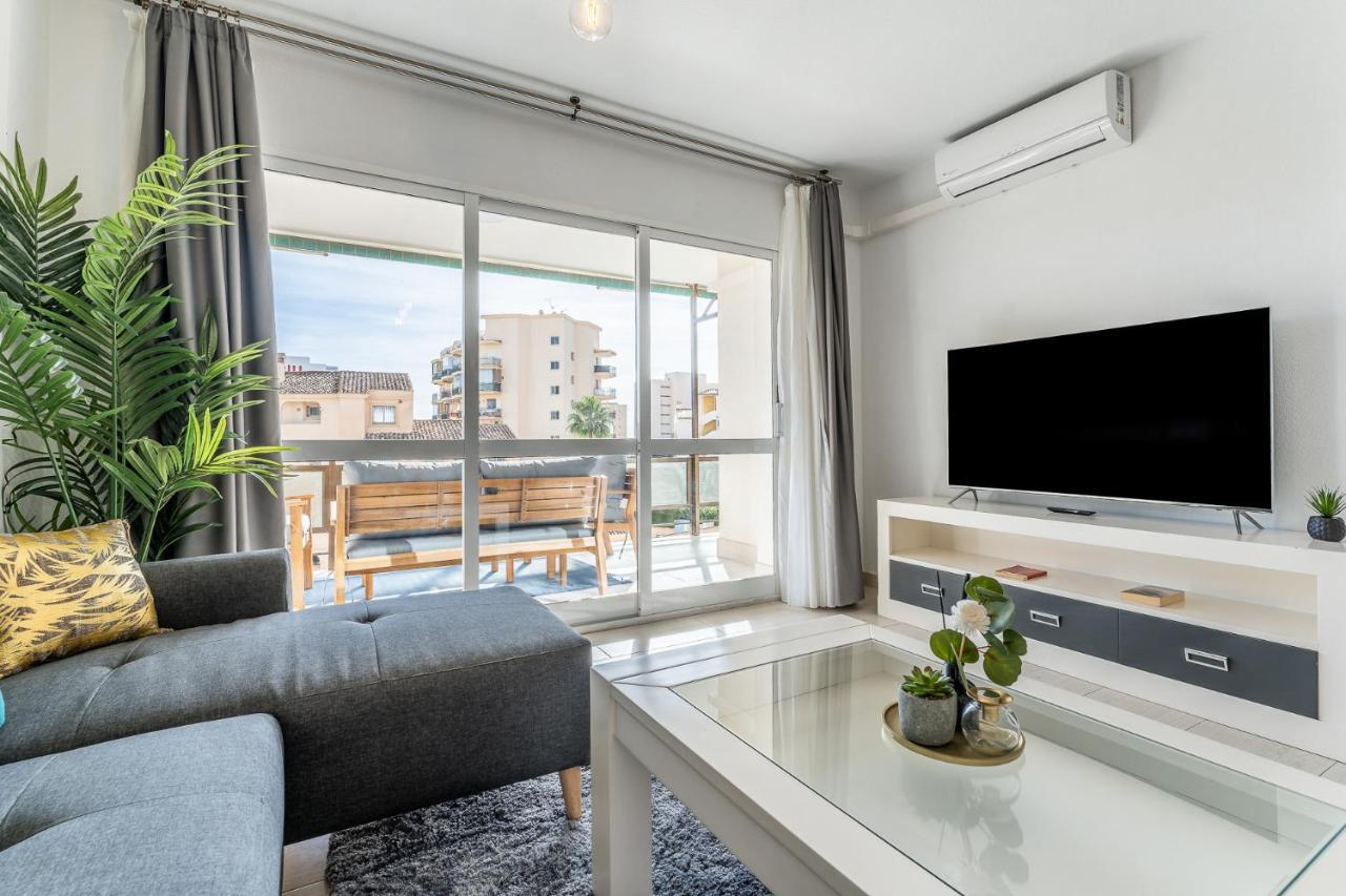 Sea View 2 Bedroom Apartment 2 Min Away From The Beach Τορρεμολίνος Εξωτερικό φωτογραφία
