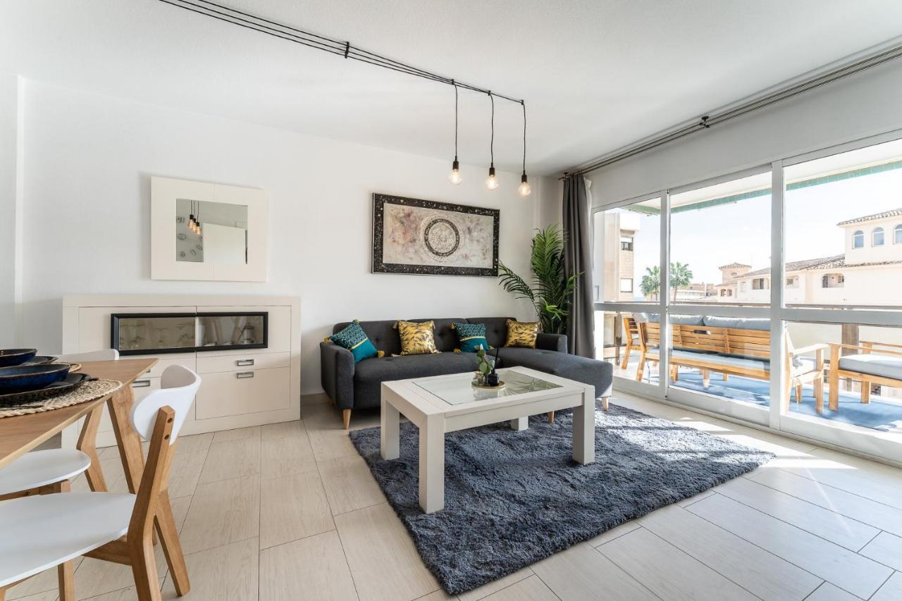 Sea View 2 Bedroom Apartment 2 Min Away From The Beach Τορρεμολίνος Εξωτερικό φωτογραφία