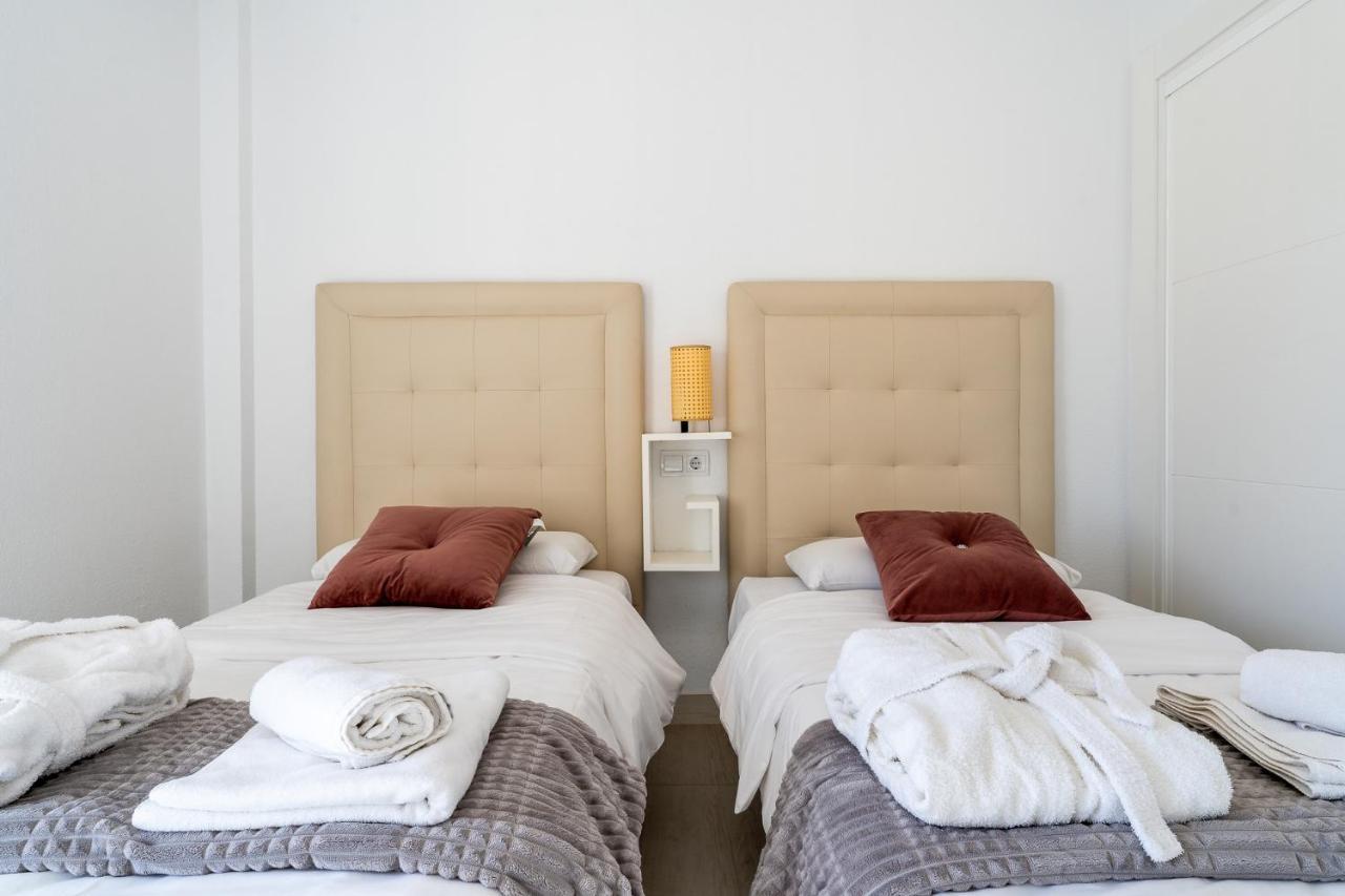Sea View 2 Bedroom Apartment 2 Min Away From The Beach Τορρεμολίνος Εξωτερικό φωτογραφία
