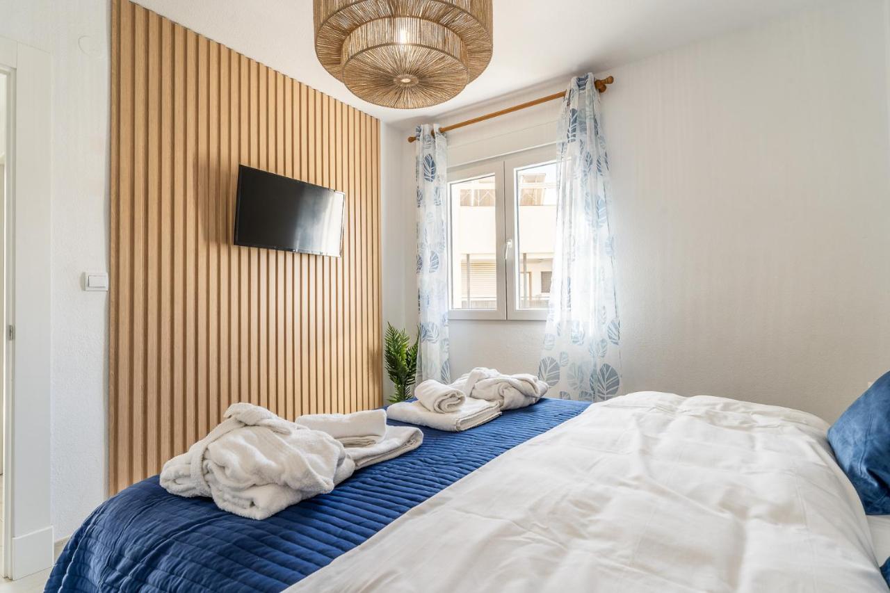 Sea View 2 Bedroom Apartment 2 Min Away From The Beach Τορρεμολίνος Εξωτερικό φωτογραφία