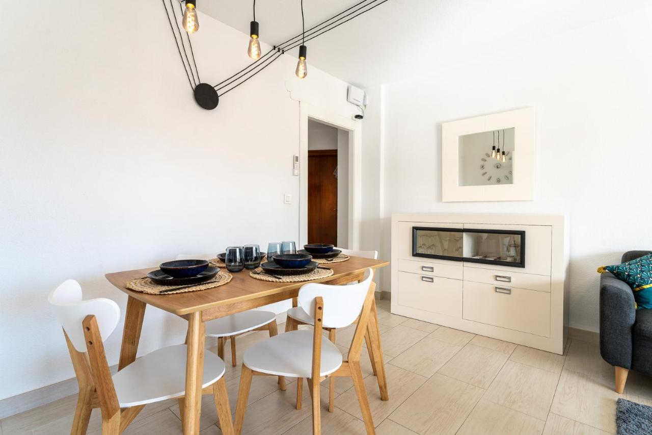 Sea View 2 Bedroom Apartment 2 Min Away From The Beach Τορρεμολίνος Εξωτερικό φωτογραφία